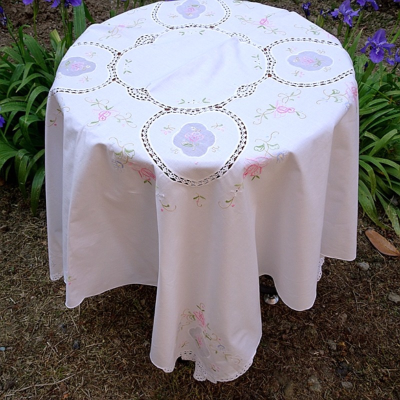 Table Runner - القطن الخالص آلة صغيرة التطريز زهرة